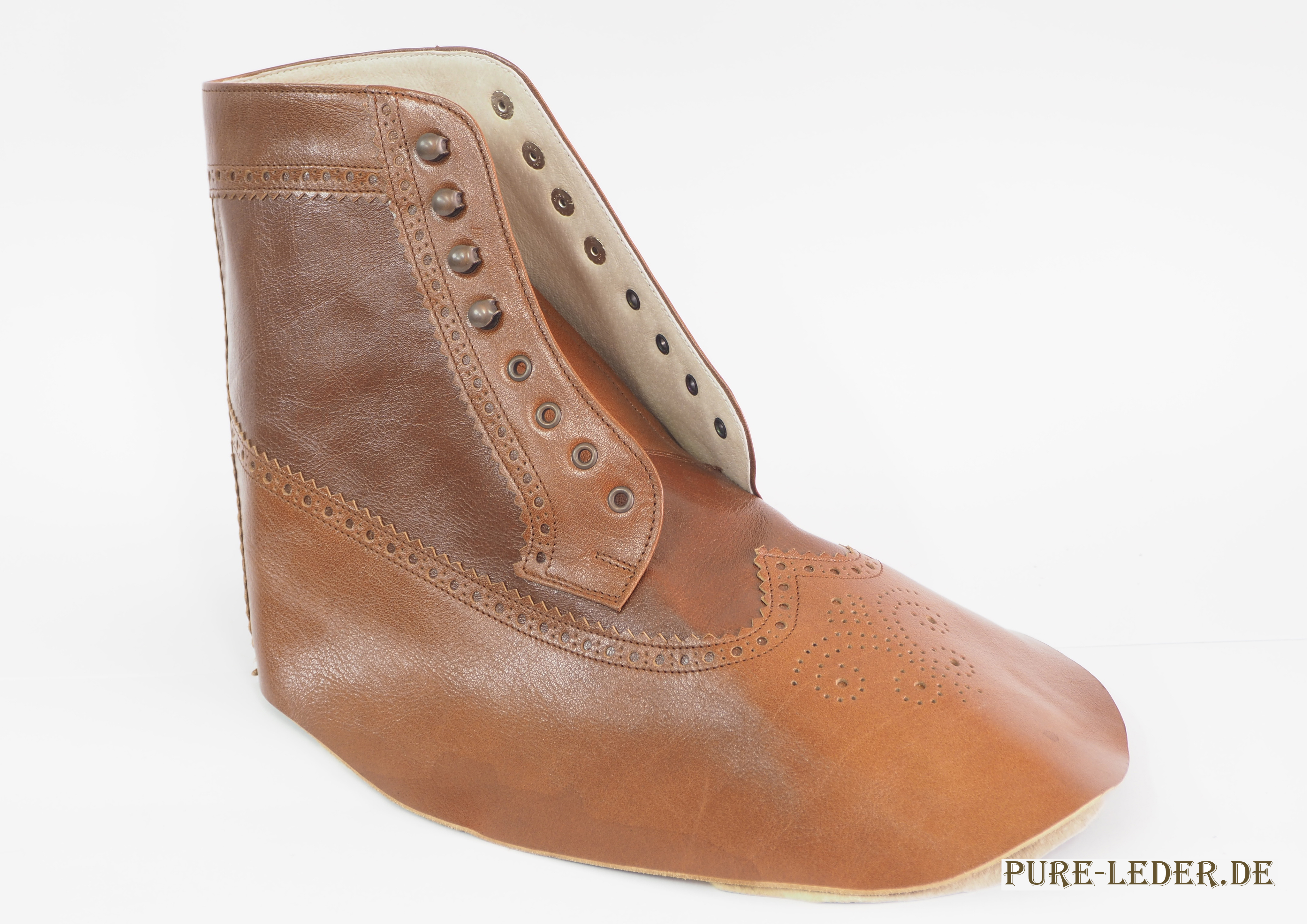 Herstellung von Lederstiefeln nach einem orthopädischen Schaft